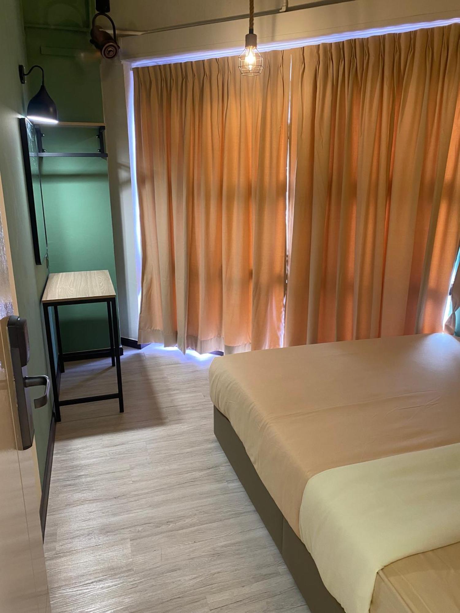Clock Inn Backpackers Hostel Tanah Rata Bagian luar foto